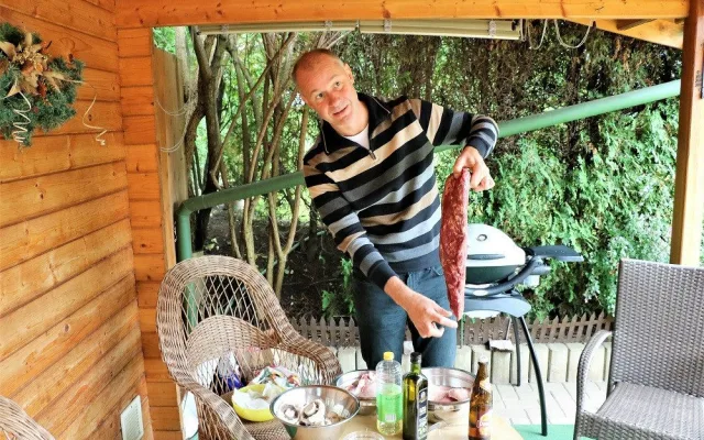 Michal Čimera rád griluje s přáteli a rodinou