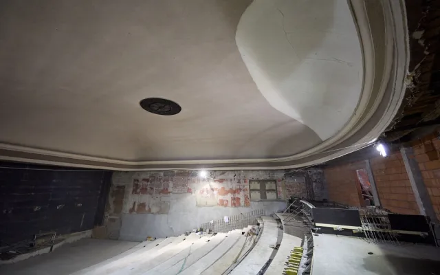 ak vypadá trutnovské kino Vesmír během rekonstrukce?