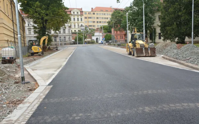 Příští týden se otevře Fortna pro MHD. Řidiči osobáků si musí počkat do konce roku