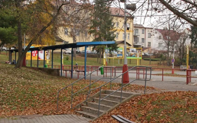 Nové autobusové nádraží ve Dvoře Králové postaví architekti z Brna. Radnice vizualizaci zatím neukáže