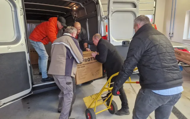 Náchod vybral sbírkový účet pro Ukrajinu a nakoupil elektrocentrály. Poputují do partnerského města