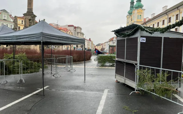 PŘEHLEDNĚ: Začínají vánoční trhy v Hradci Králové. Co je dobré vědět před jejich návštěvou?