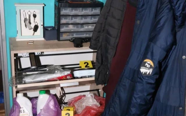 Vydělávali si prodejem pervitinu, extáze a trávy. Skupina dealerů může až na deset let do vězení