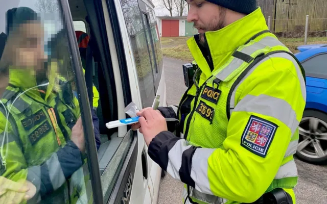 Policie uspořádala dopravně bezpečnostní akci, během které zkontrolovala 700 řidičů. Zaměřili se na alkohol