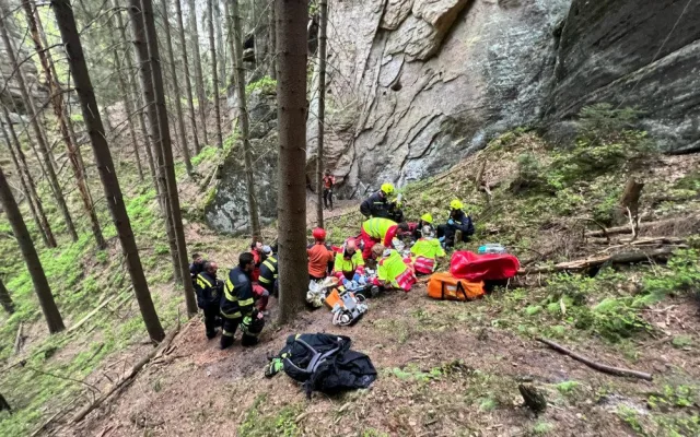Dvojice horolezců se zřítila v Adršpašsko-teplických skalách