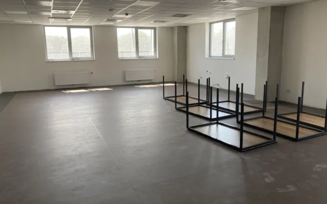 OBRAZEM: Fotbalový stadion v Hradci Králové je téměř dokončen. Podívejte se, jak vypadá uvnitř
