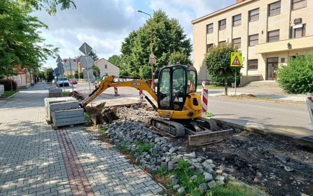 Přecházení Husovy ulice v Hořicích bude bezpečnější
