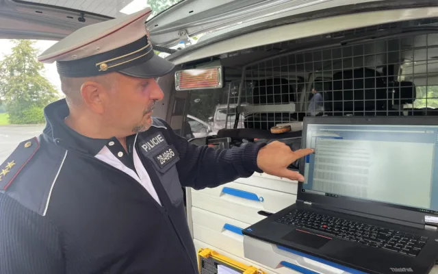 Policie má nové přístroje na dokumentaci dopravních nehod. Ušetří zhruba polovinu času