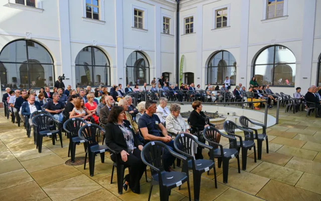Po 15 letech skončila obnova kláštera v Nové Pace. Nově tu vzniklo komunitní centrum a denní stacionář