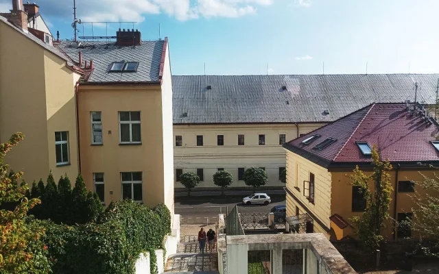 Gočárovy schody potěší oko cyklofanouška, už méně cestujících v MHD