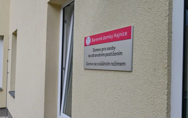 První etapa modernizace Barevných domků Hajnice skončila. Vyšla na 130 milionlů