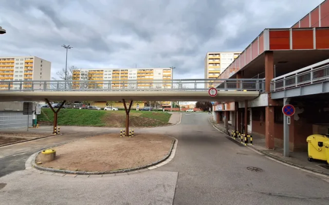 Na Benešově třídě v Hradci Králové otevřeli novou lávku za více než deset milionů