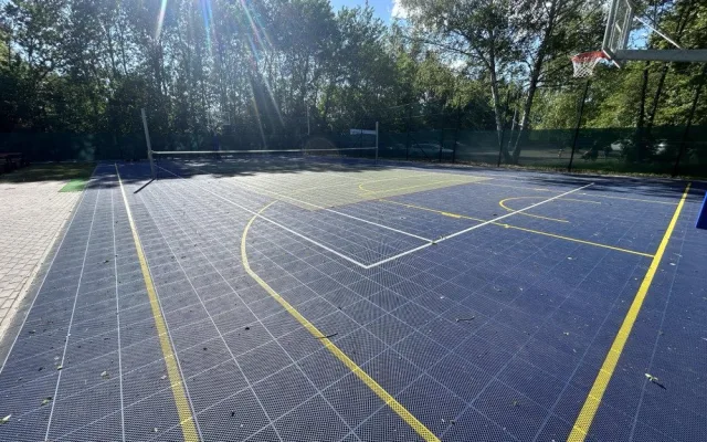 Hradec investoval přes milion do multifunkčního sportoviště u Stříbrňáku. Využijí ho i školy