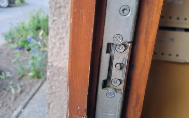 Královédvorští policisté zadrželi recidivistu. Za krádeže a vloupání