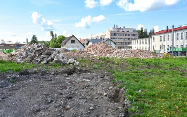 Kraj zahájil stavbu nového domova ve Vrchlabí. Ubytování v něm najde další 34 klientů
