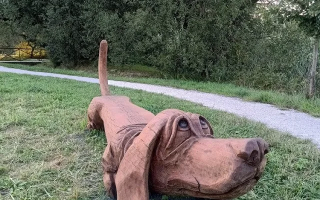 Město Lázně Bělohrad má nový park pro čtyřnohé mazlíčky. Otevře se příští týden