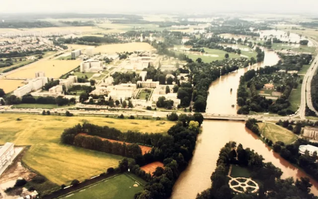 VIDEO: Jak vypadala ničivá povodeň roku 1997 v Hradci Králové?