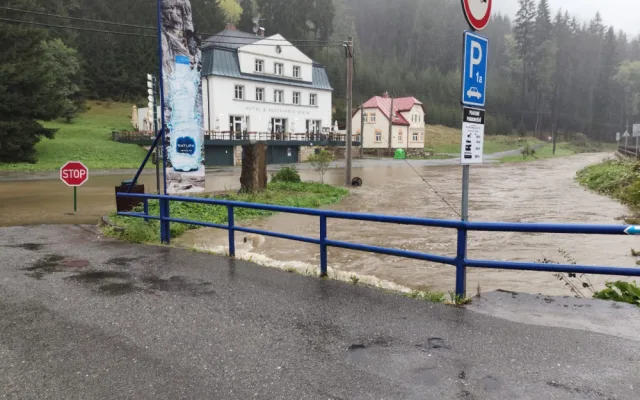 PŘEHLED: Jak sobotní velká voda ovlivnila život v Královéhradeckém kraji?