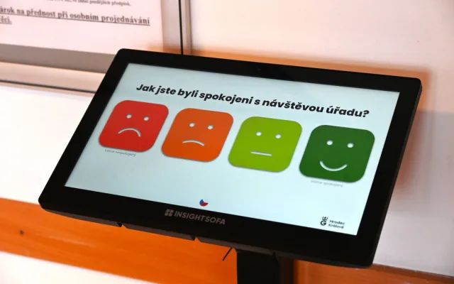 Terminály spokojenosti zhodnotí chování hradeckých úředníků a jejich služeb