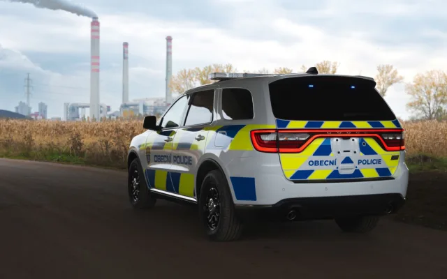 Strážníci v Opatovicích se vozí luxusním speciálem Dodge Durango Pursuit