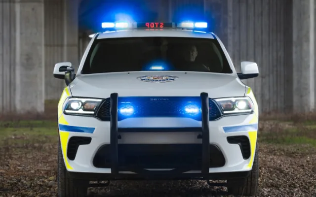 Strážníci v Opatovicích se vozí luxusním speciálem Dodge Durango Pursuit