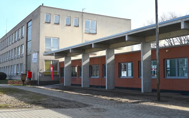 Rekonstrukce Základní umělecké školy Střezina pokračuje. Hotová je další část