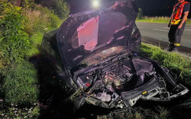 Řidič s dvojkou v dechu způsobil nehodu tří aut. Jedna osoba zemřela