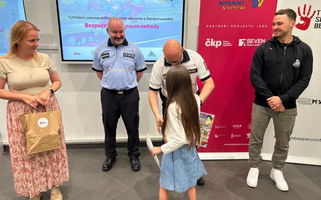 Děti z celé republiky vědí, jak se chovat bezpečně u dopravní nehody