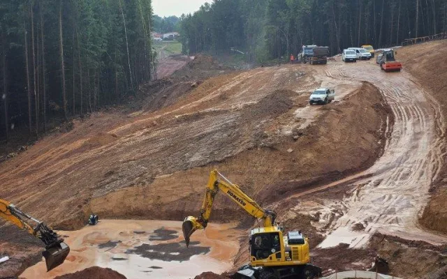OBRAZEM: Stavba obchvatu Náchoda pokračuje rychlým tempem. Tunel začne vznikat na podzim