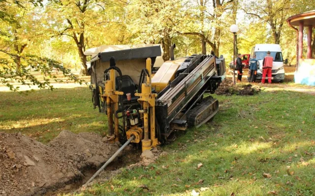Dvůr Králové pokračuje v obnově parku. První etapa pokračuje podle plánu