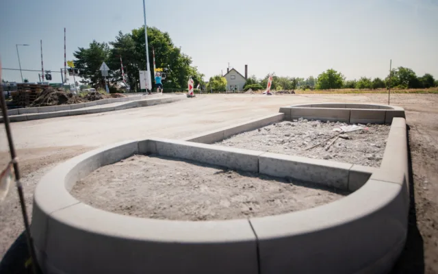 Řidičům v Novém Bydžově slouží čerstvě opravená silnice. Má zvýšit bezpečnost