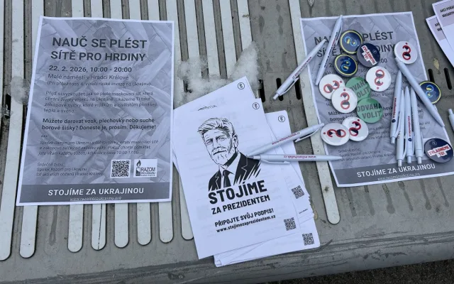 GALERIE: V Hradci Králové se na podporu prezidenta sešly stovky lidí