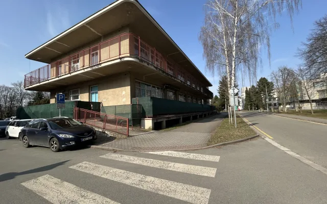 Klinika infekčních nemocí FN HK
