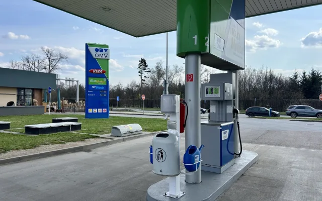 Na D11 stojí nafta přes 50 korun. Kde natankujete nejlevněji?