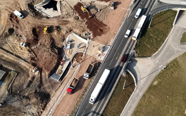 Rekonstrukce hradecké křižovatky Mileta se dostává do finální fáze
