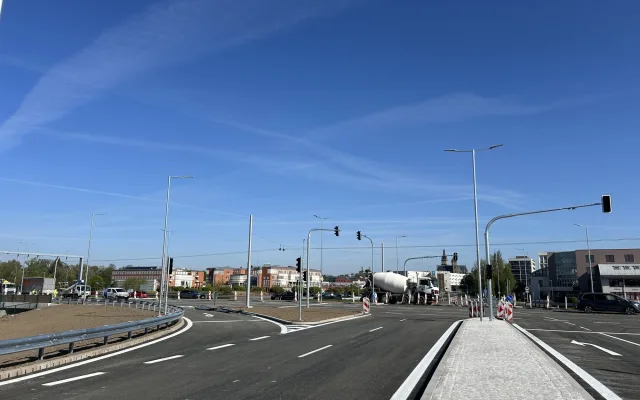 Velký den pro Hradec: Křižovatka Mileta se dnes v noci otevře řidičům