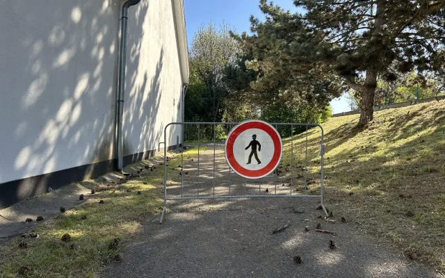 Oprava mostu v Jaroměři se opět protahuje. Hotovo má být nejdříve v červnu