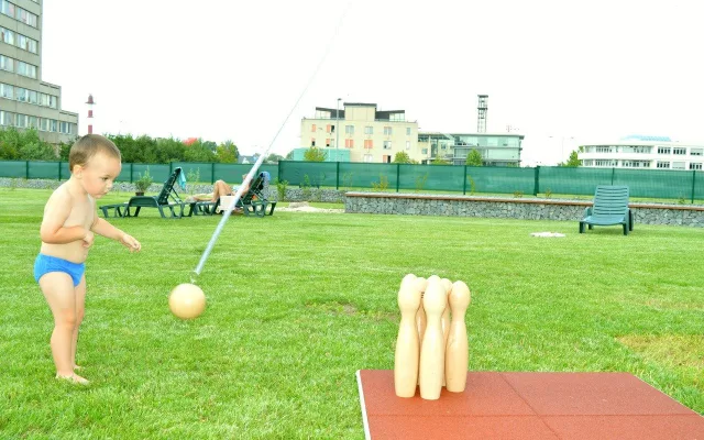 Slunná loučka v Hradci už hlásí otevřeno. Novinkou je nové pískoviště a trampolíny