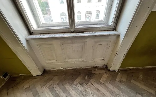 FOTO: Hradec promění problémový dům. Vznikne osm nových městských bytů
