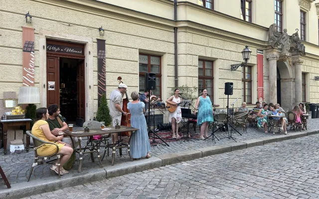 FOTO: Divadelňák míří do finále. Nabídne Zlatovlásku i oblíbený Školní výlet