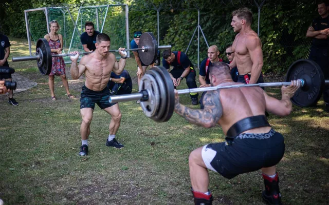 Krajští hasiči vs. fitnessáci. Souboj, kde nerozhodovaly svaly, ale srdce a vůle