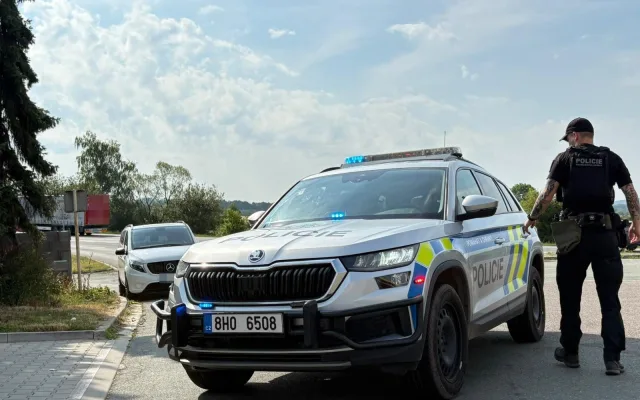 Policie na Náchodsku zkontrolovala přes 200 aut. Přestupky odhalila u většiny řidičů