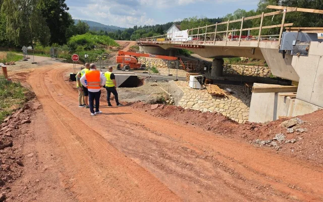 Náchod čekají další omezení. Staví se obchvat i spojka na Broumovsko