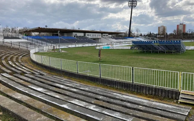 Starý fotbalový stadion v Hradci Králové