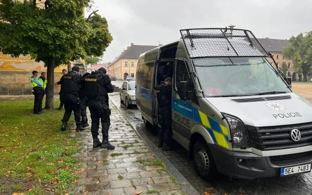 GALERIE: Policejní cvičení antikonfliktního týmu v Josefově