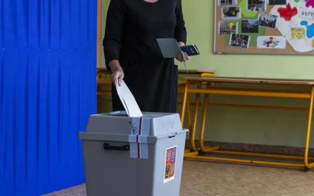 První volební den 2022