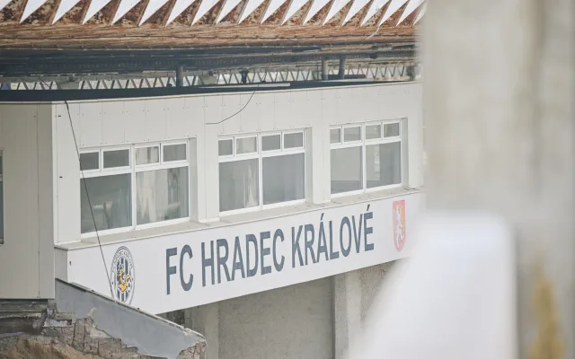 GALERIE: Stavba nového fotbalového stadionu v Hradci Králové