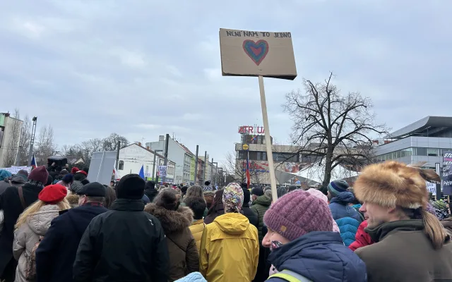 GALERIE: V Hradci Králové se na podporu prezidenta sešly stovky lidí