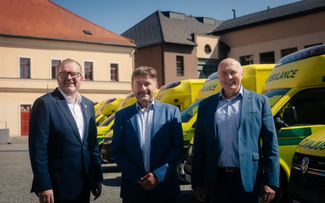Záchranná služba v Královéhradeckém kraji má sedm nových sanitek