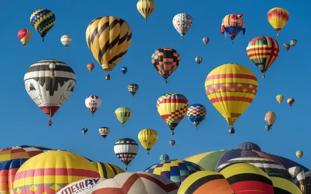 Nebeská fiesta: Jaroměř oslaví 900 let ve velkém stylu